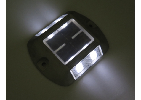 BEAM Solar Stud Light EL812