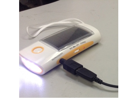 Solar Flashlight FM Radio EL728A